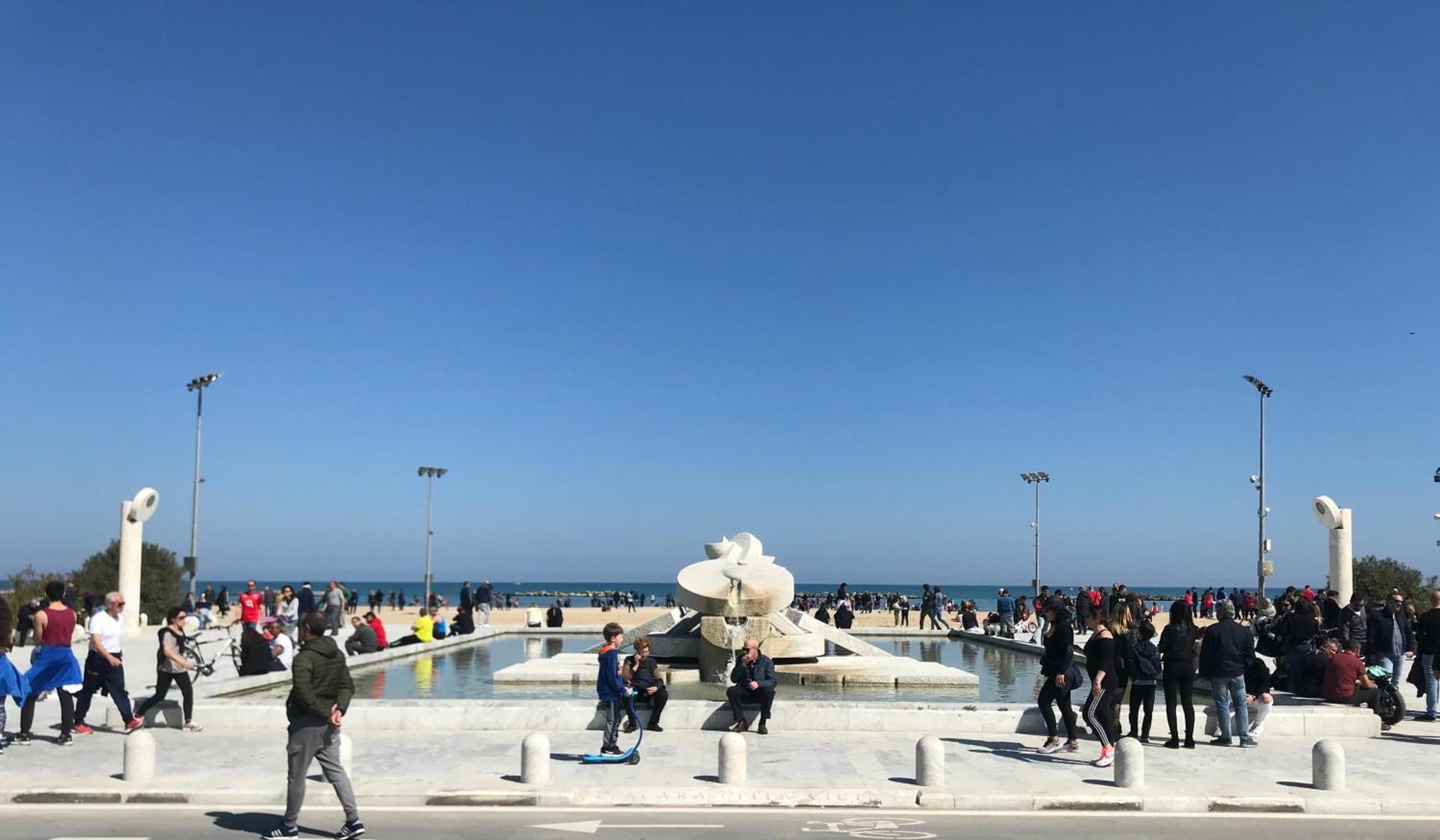 Masa Appartamenti Pescara Buitenkant foto